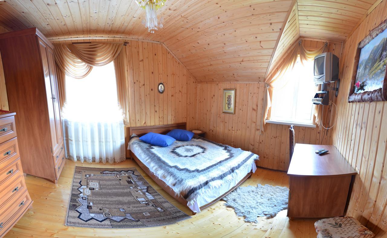 Karpatskyi Gomin Hotel Vorochta Buitenkant foto